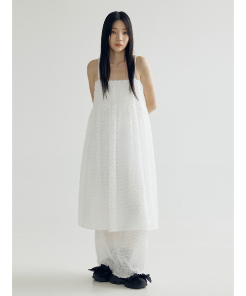 BOMNAL BOUTIQUE(ボムナルブティック)の「フェザー ミディドレス _ ホワイト(ワンピース・レディース・その他・SMALL/MEDIUM)」の2枚目の写真