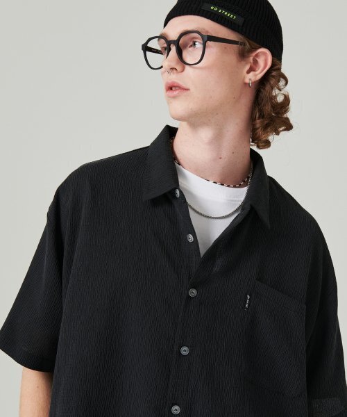 Overfit pleated shirt black