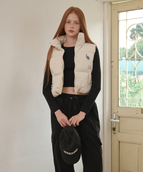 LOSSYROW(ロッシロー)の「Crop padded vest Cream(ダウンベスト・レディース・アイボリー・FREE)」の2枚目の写真