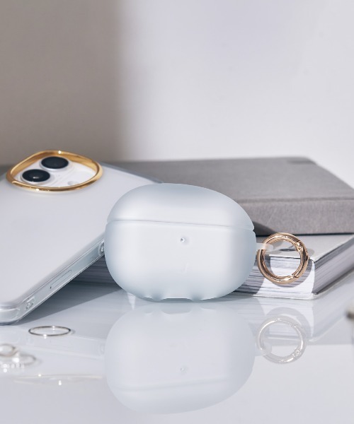 salisty(サリスティ)の「AirPods Pro(第2/1世代) 専用 salisty(サリスティ) クリアカラー 耐衝撃 ケース(ヘッドフォン/イヤホン・レディース・グレイッシュベージュ/クリア/クリアブラック・B)」の1枚目の写真