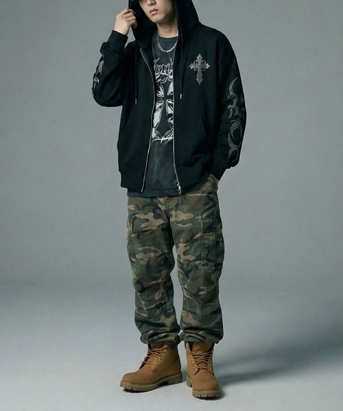 SITRY（シトリー）の「Cross ＆ Trival Logo Rinestone Sweat Zip Hoodie/クロスロゴ トライバルロゴ ラインストーン オーバーサイズ ショート丈 ダブルジップ ポンチ フルジップパーカー フーディー パーカー スウェット レディース メンズ（パーカー・メンズ・ホワイト/ブラック・M/L）」の12枚目の写真