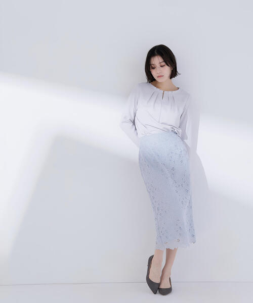 NATURAL BEAUTY BASIC（ナチュラルビューティーベーシック）の「◇ネックタックブラウス（シャツ/ブラウス・レディース・ラベンダー/グレー/オフホワイト・SMALL/MEDIUM）」の9枚目の写真