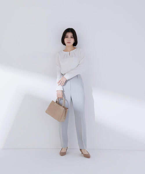 NATURAL BEAUTY BASIC（ナチュラルビューティーベーシック）の「◇ネックタックブラウス（シャツ/ブラウス・レディース・ラベンダー/グレー/オフホワイト・SMALL/MEDIUM）」の22枚目の写真