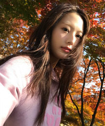 KINDS（カインズ）の「ハッシュタグロゴベーシックフードパーカー_Pink（パーカー）」