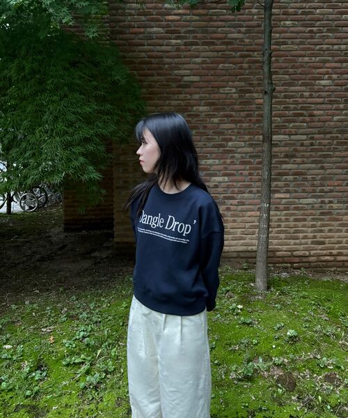 DANGLEDROP(ダングルドロップ)の「DGDPタイポマンツーマンネイビー(スウェット・レディース・その他・S/M)」の13枚目の写真