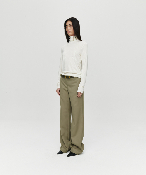 HEUTE(ホイテ)の「WOOL SLIM PANTS (BEIGE)(スラックス・レディース・ベージュ・FREE)」の3枚目の写真