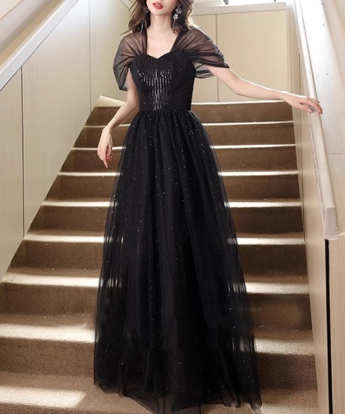FREE STYLISTS(フリー スタイリスト)の「YUGA_YGMC Sequined decollete dress(ドレス・レディース・ブラック・M/L/XL/S)」の5枚目の写真