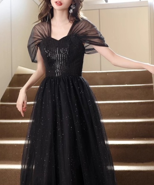 FREE STYLISTS(フリー スタイリスト)の「YUGA_YGMC Sequined decollete dress(ドレス・レディース・ブラック・M/L/XL/S)」の10枚目の写真