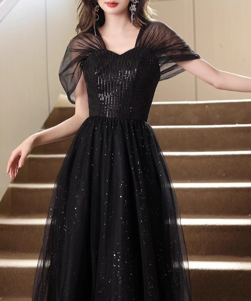 FREE STYLISTS(フリー スタイリスト)の「YUGA_YGMC Sequined decollete dress(ドレス・レディース・ブラック・M/L/XL/S)」の2枚目の写真