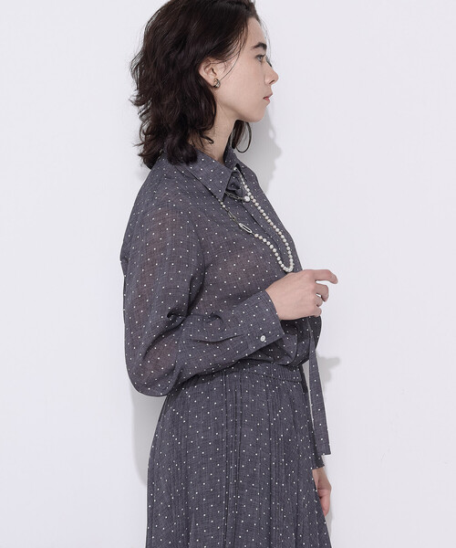 COMME CA（コムサ）の「ドットプリント ボウタイシャツ（シャツ/ブラウス・レディース・ブラック/トップグレー・11号/9号）」の2枚目の写真
