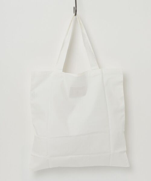 MEDICOM TOY LIFE ENTERTAINMENT（メディコムトイライフエンターテイメント）の「【Anne Valerie Dupond × MAMES】TOTE BAG Design B（ショルダーバッグ・レディース・ホワイト・ONE SIZE）」の4枚目の写真