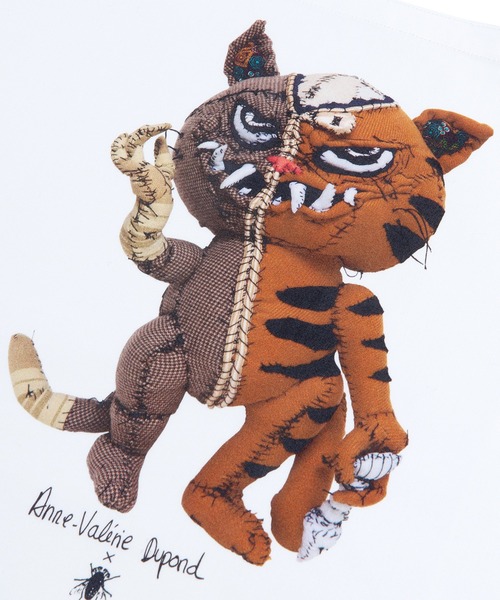 MEDICOM TOY LIFE ENTERTAINMENT（メディコムトイライフエンターテイメント）の「【Anne Valerie Dupond × MAMES】TOTE BAG Design B（ショルダーバッグ・レディース・ホワイト・ONE SIZE）」の3枚目の写真