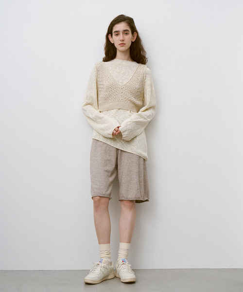 UNFIL（アンフィル）の「UNFIL アンフィル / cotton & silk slub yarn bottle-neck P/O コットンシルクスラブヤーンボトルネックプルオーバーニット / WXSP-UW125（Tシャツ/カットソー・レディース・ブラック/グレイッシュベージュ/オフホワイト・1）」の4枚目の写真