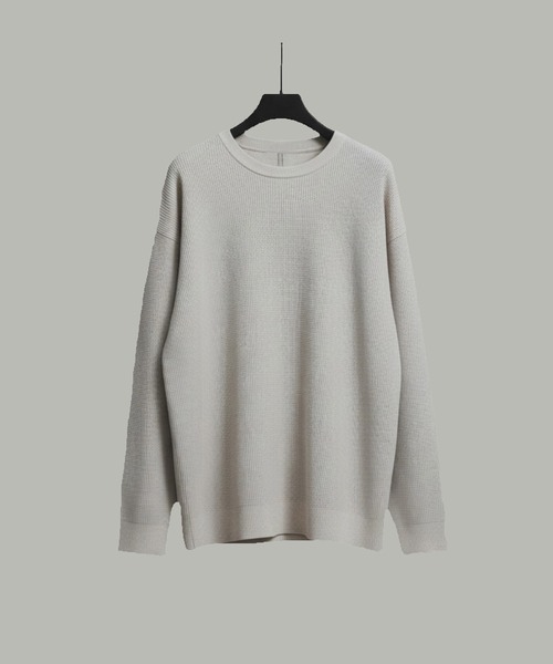 UNITED TOKYO(ユナイテッドトウキョウ)の「【数慮限定】COTTON CASHMERE ワッフルニット |湿度調整/防臭機能/カシミヤ(ニット/セーター・メンズ・ダークグレー/ライトグレー・1/2)」の1枚目の写真