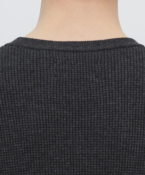 UNITED TOKYO(ユナイテッドトウキョウ)の「【数慮限定】COTTON CASHMERE ワッフルニット |湿度調整/防臭機能/カシミヤ(ニット/セーター・メンズ・ダークグレー/ライトグレー・1/2)」の19枚目の写真