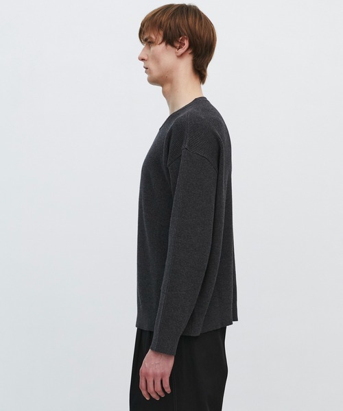 UNITED TOKYO(ユナイテッドトウキョウ)の「【数慮限定】COTTON CASHMERE ワッフルニット |湿度調整/防臭機能/カシミヤ(ニット/セーター・メンズ・ダークグレー/ライトグレー・1/2)」の13枚目の写真