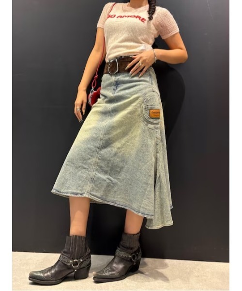 Desigual（デシグアル）の「アシンメトリーヘム×レザータグ デニムミディスカート（デニムスカート・レディース・ブルー・S/M/L/XL/XS）」の4枚目の写真