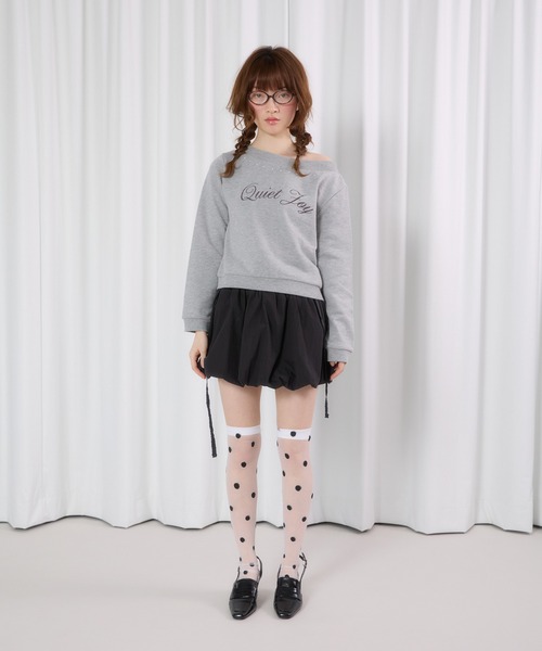FCMM(エフシーエムエム)の「【日本限定】OFF SHOULDER SWEAT PULLOVER / オフショルダースウェットプルオーバー(Tシャツ/カットソー・レディース・グレー/ネイビー・MEDIUM/SMALL)」の8枚目の写真