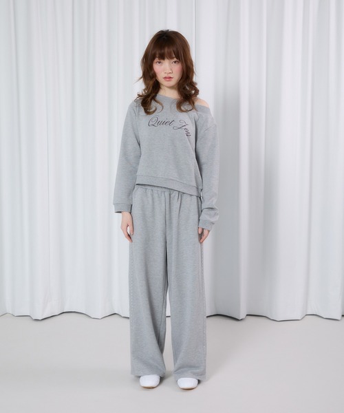 FCMM(エフシーエムエム)の「【日本限定】OFF SHOULDER SWEAT PULLOVER / オフショルダースウェットプルオーバー(Tシャツ/カットソー・レディース・グレー/ネイビー・MEDIUM/SMALL)」の15枚目の写真