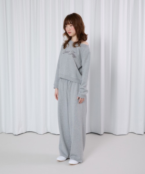FCMM(エフシーエムエム)の「【日本限定】OFF SHOULDER SWEAT PULLOVER / オフショルダースウェットプルオーバー(Tシャツ/カットソー・レディース・グレー/ネイビー・MEDIUM/SMALL)」の16枚目の写真