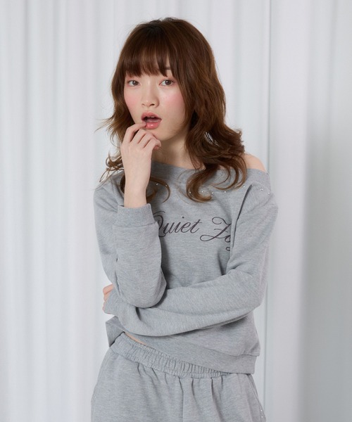 FCMM(エフシーエムエム)の「【日本限定】OFF SHOULDER SWEAT PULLOVER / オフショルダースウェットプルオーバー(Tシャツ/カットソー・レディース・グレー/ネイビー・MEDIUM/SMALL)」の13枚目の写真