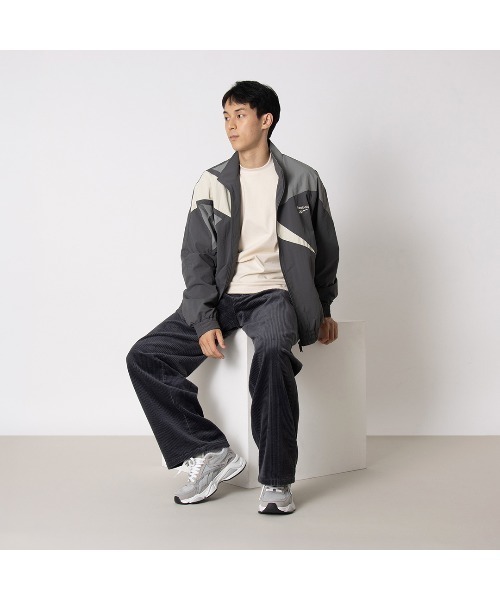 Reebok(リーボック)の「チャージ ラン / REEBOK CHARGE RUN(スニーカー・メンズ・ライトベージュ/ライトグレー/ブラウン/ダークグレー・31cm/30.0cm/29.0cm/28.5cm/28.0cm/27.5cm/27.0cm/26.5cm/26.0cm/25.5cm/24.5cm/25.0cm)」の15枚目の写真