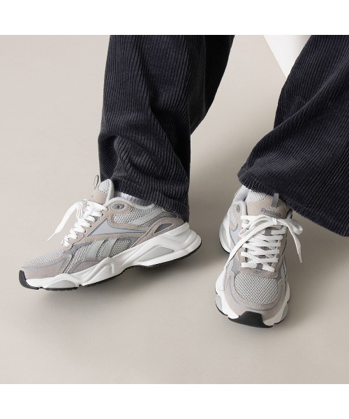 Reebok(リーボック)の「チャージ ラン / REEBOK CHARGE RUN(スニーカー・メンズ・ライトベージュ/ライトグレー/ブラウン/ダークグレー・31cm/30.0cm/29.0cm/28.5cm/28.0cm/27.5cm/27.0cm/26.5cm/26.0cm/25.5cm/24.5cm/25.0cm)」の14枚目の写真