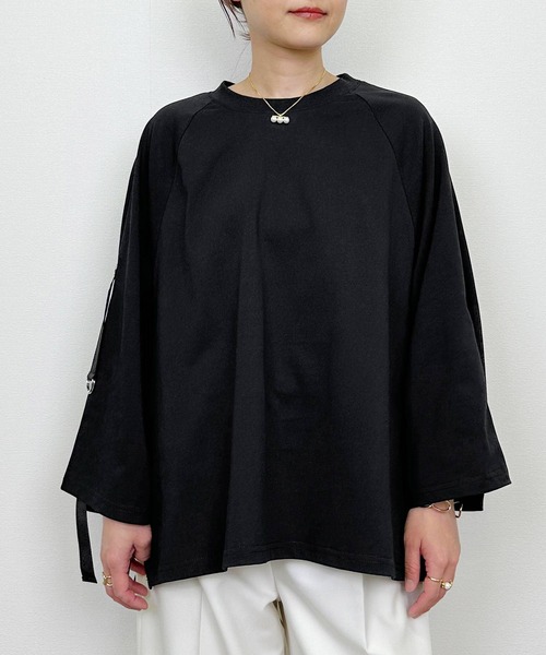 LUGIVA(ルギヴァ)の「バックオーガンジーロゴプリントプルオーバー(Tシャツ/カットソー・レディース・オフホワイト/ブラック/チャコールグレー・M)」の21枚目の写真