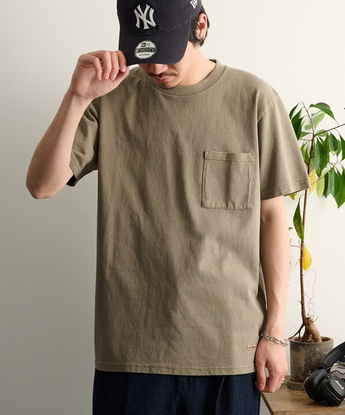 Goodwear（グッドウェア）の「【Goodwear】製品染めポケット付き S/S TEE 2W7-16205（Tシャツ/カットソー・メンズ・サンドベージュ/チャコールグレー・M/L/XL）」の2枚目の写真