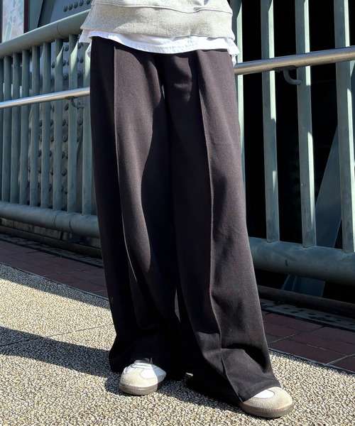 ISOOK（アイスー）の「【ISOOK / アイスー】センターシームスウェットパンツ / ルーズ丈 総ゴム ウエストゴム グレー ブラック 黒 無地 ZOZOTOWN限定（スウェットパンツ・レディース・ブラック/グレー・FREE）」の14枚目の写真