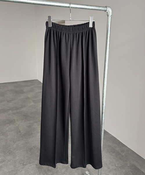 ISOOK(アイスー)の「【ISOOK / アイスー】センターシームスウェットパンツ / ルーズ丈 総ゴム ウエストゴム グレー ブラック 黒 無地 ZOZOTOWN限定(スウェットパンツ・レディース・ブラック/グレー・FREE)」の11枚目の写真