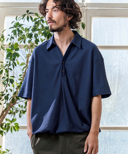 Magine（マージン）の「mhs2546- Poly Knit Skipper Neck Relax Fit Polo Shirt ポロシャツ(MGN-261-005)（ポロシャツ・メンズ・ホワイト/ネイビー/ブラック・48/46/44）」の5枚目の写真