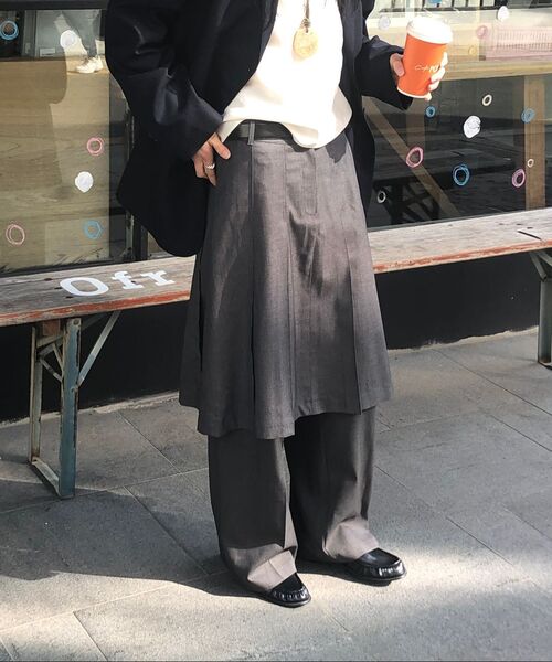 LEVAR(レバー)の「Wide Pleat Midi Skirt - Charcoal(スカート・レディース・その他・SMALL/MEDIUM)」の4枚目の写真