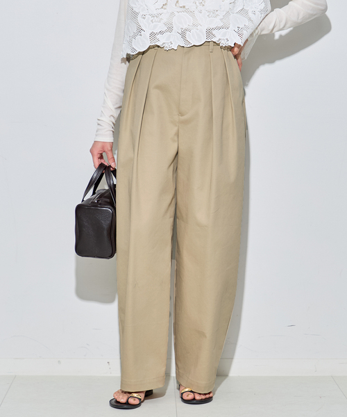 journal standard L'essage（ジャーナルスタンダードレサージュ）の「《追加5》【金子綾さん着用】CP タックチノパンツ（チノパンツ・レディース・ブラック/ベージュ・40/38/36/34）」の16枚目の写真