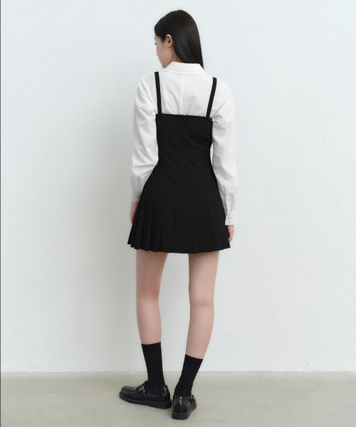 MUSINSA STANDARD WOMAN（ムシンサスタンダードウーマン）の「ウィメンズスリムプリーツミニドレス[ブラック]（ワンピース・レディース・その他・SMALL/MEDIUM/LARGE/X-SMALL）」の3枚目の写真