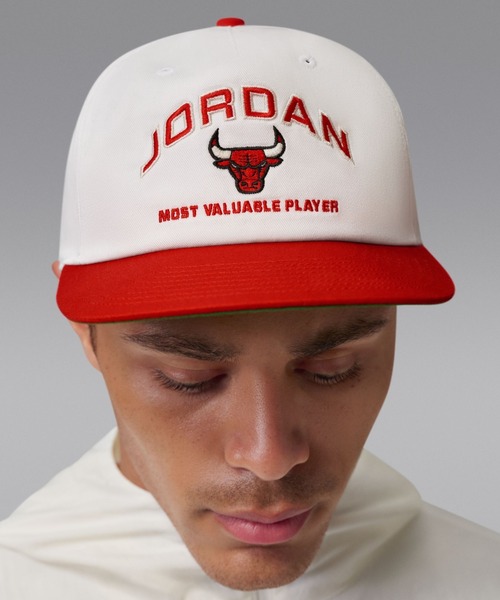 JORDAN BRAND(ジョーダンブランド)の「JORDAN BRAND U J PRO CAP US FB FE DC 5PNL / ジョーダン ブランド ジョーダン プロ キャップ US FB FE DC 5PNL / NIKE【SP】(キャップ・メンズ・ホワイト/ブラック・M/L)」の1枚目の写真
