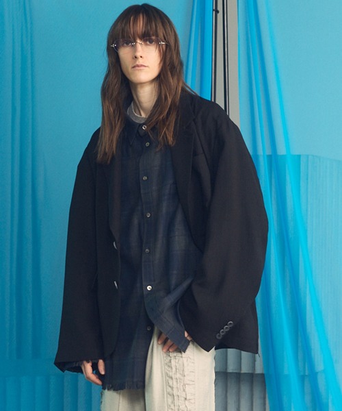 MAISON SPECIAL(メゾンスペシャル)の「《UNISEX》Triacetate Prime-Over 2B Tailored Jacket/トリアセテートプライムオーバー2Bテーラードジャケット【MAISON SPECIAL/メゾンスペシャル】■セットアップ対応■(テーラードジャケット・メンズ・ブルー/チャコールグレー/グレイッシュベージュ/ブラック・2/1/0)」の2枚目の写真