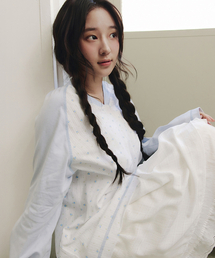 CELITAILS（セリテールズ）の「FLOWER RAGLAN V-NECK T-SHIRT_SKY BLUE（Tシャツ/カットソー）」