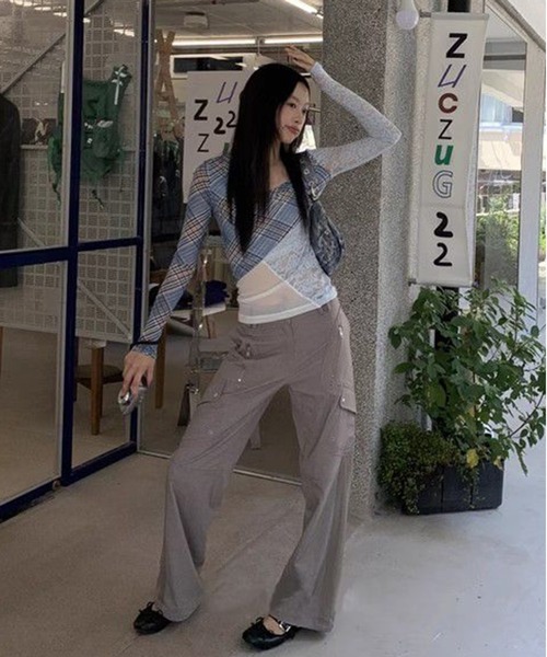AsheKsha（アシクシャ）の「Y2Kスタイルのレース柄スリムフィット長袖（Tシャツ/カットソー・レディース・ブルー・F）」の3枚目の写真