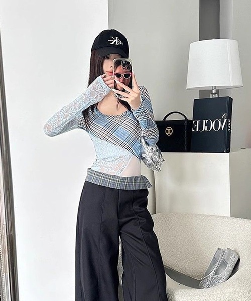AsheKsha（アシクシャ）の「Y2Kスタイルのレース柄スリムフィット長袖（Tシャツ/カットソー・レディース・ブルー・F）」の9枚目の写真