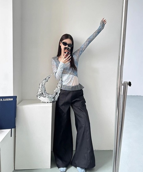 AsheKsha（アシクシャ）の「Y2Kスタイルのレース柄スリムフィット長袖（Tシャツ/カットソー・レディース・ブルー・F）」の11枚目の写真