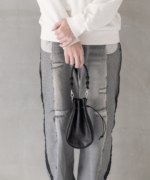 Senti(センティ)の「SENTI Dyneema Leather MEDICINE BAG M+HAND STRAP / ダイニーマレザー メディスンバッグ M+ハンドストラップ(ショルダーバッグ・メンズ・ブラック系その他/ブラック・FREE)」の4枚目の写真