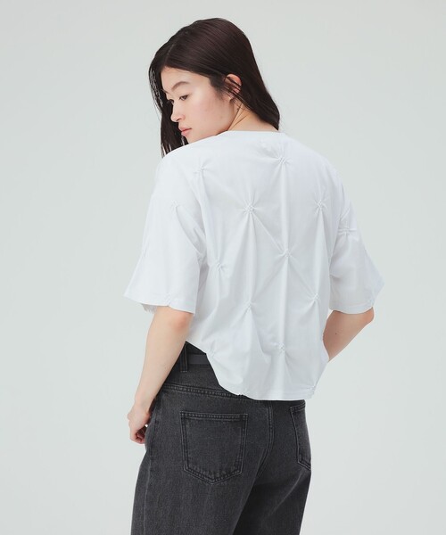 BEAMS HEART(ビームスハート)の「ピン刺繍 Tシャツ(Tシャツ/カットソー・レディース・ブラック/オフホワイト/レッド・FREE)」の12枚目の写真