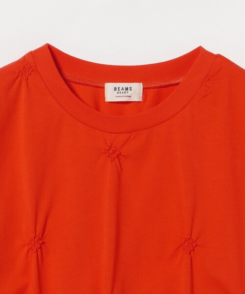 BEAMS HEART(ビームスハート)の「ピン刺繍 Tシャツ(Tシャツ/カットソー・レディース・ブラック/オフホワイト/レッド・FREE)」の4枚目の写真