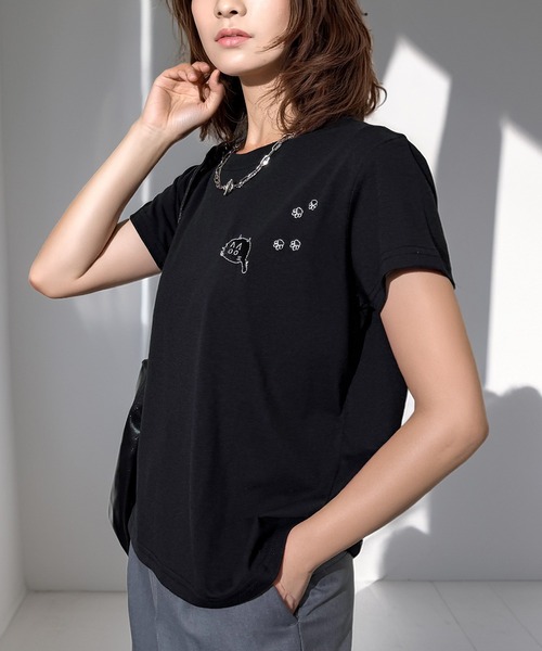 Candlestick(キャンドルスティック)の「フットスタンプネコ刺繍 コンパクトTシャツ(Tシャツ/カットソー・レディース・ホワイト/ブラック/スミクロ・FREE)」の5枚目の写真