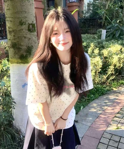 AsheKsha(アシクシャ)の「キュートでクールなドット柄のルーズフィット半袖Tシャツ(Tシャツ/カットソー・レディース・ホワイト・M)」の16枚目の写真