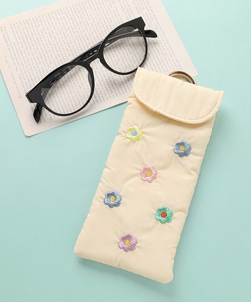 Flowering(フラワーリング)の「刺繍/フラワー/リボン/メガネケース(メガネ・レディース・アイボリー/シルバー・FREE)」の1枚目の写真