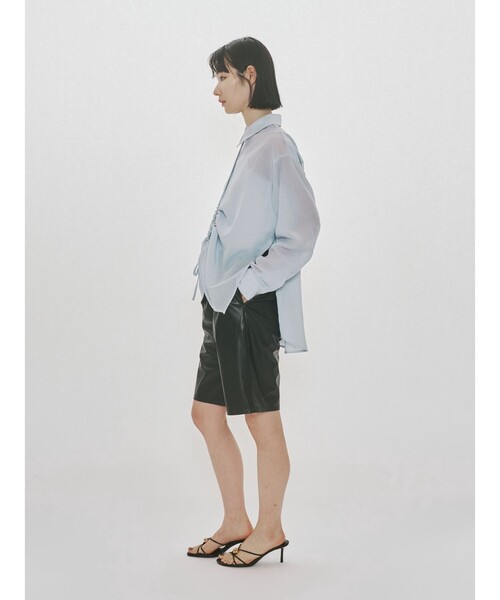 MIDIUMISOLID（ミディウミソリッド）の「MIDIUMISOLID for Ladies ドローストリングシャツ（シャツ/ブラウス・レディース・サーモンピンク/アイボリー/ライトブルー/ブラック・FREE）」の17枚目の写真