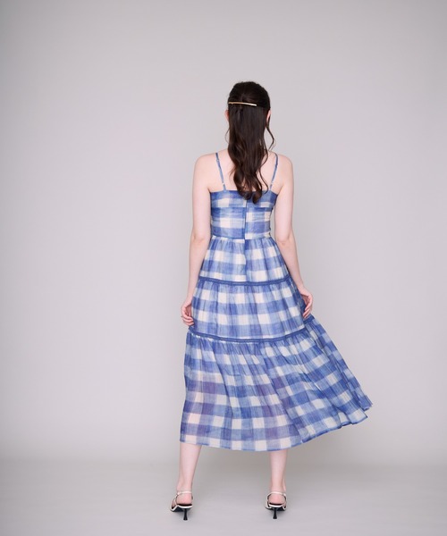 MISCH MASCH(ミッシュマッシュ)の「2026春夏新作 チェック柄ティアードキャミワンピース(ワンピース・レディース・ベージュ/ブルー・フリ-)」の6枚目の写真