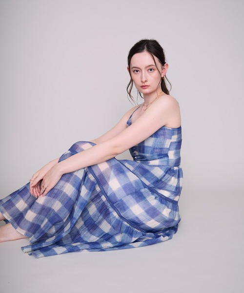 MISCH MASCH(ミッシュマッシュ)の「2026春夏新作 チェック柄ティアードキャミワンピース(ワンピース・レディース・ベージュ/ブルー・フリ-)」の20枚目の写真